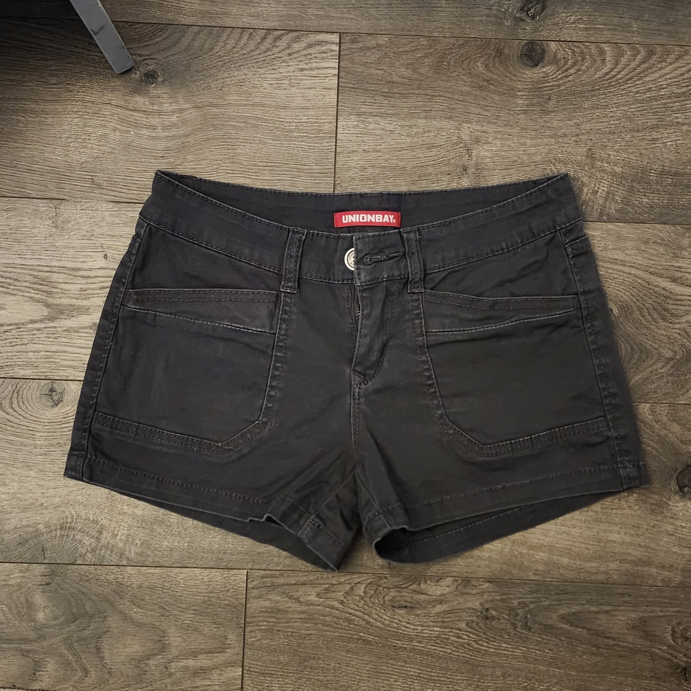 UNIONBAY Women's Charcoal Cargo Shorts